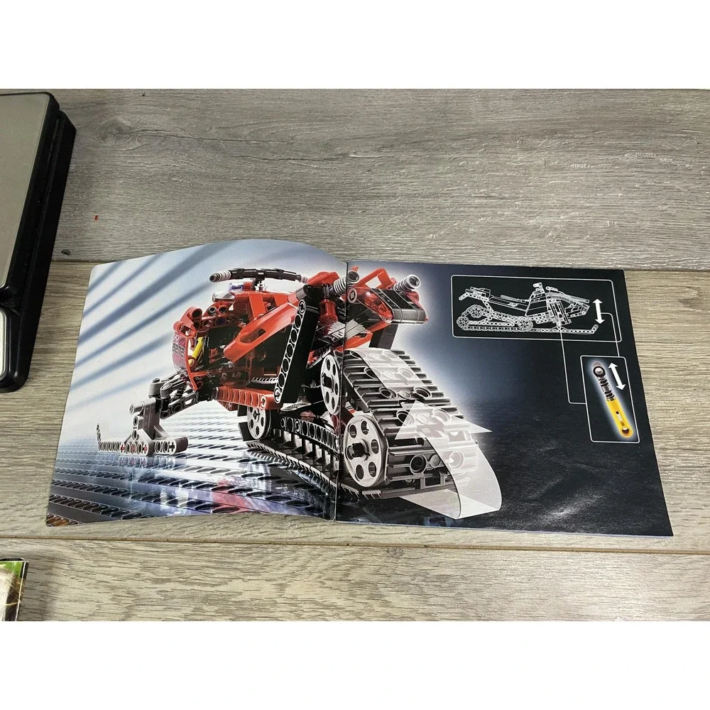 LEGO Technic 8272 Snowmobile Instruction Manual Booklet 2007‎ Illustrated